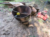 CI Butchering Kettle w/Ring