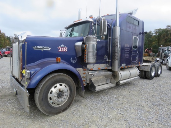 2000 Kenworth W900B Road Truck