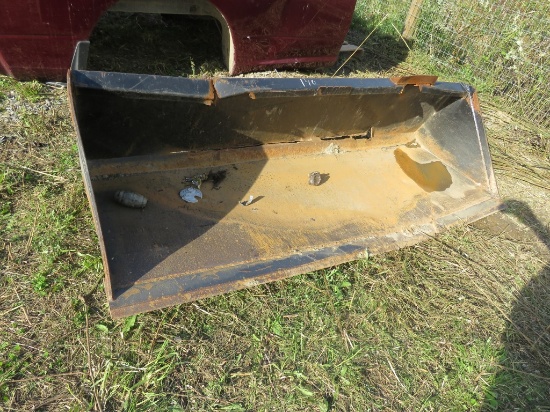 84 QT Bucket