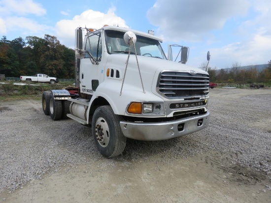 2001 Sterling LT 9500 Road Truck