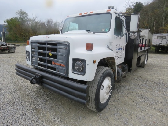1988 International 1954 S/A Truck