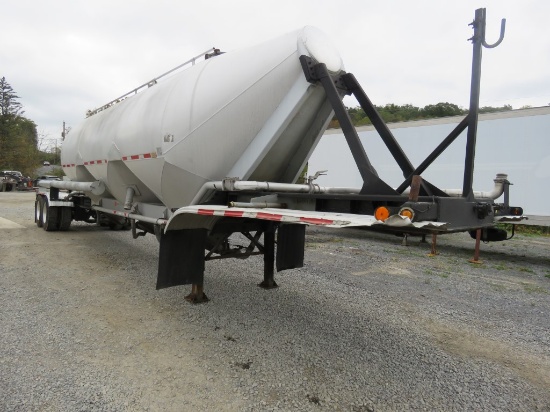 1989 Freuhauf Pneumatic Trailer