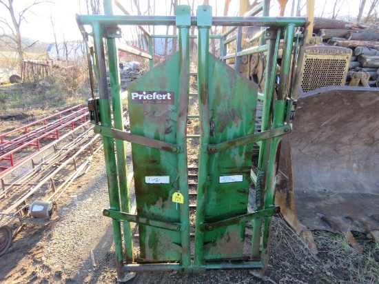 Priefert Cattle Chute