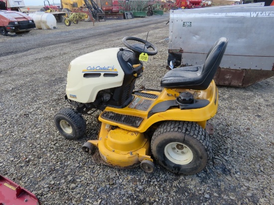 CC LT 1050 Lawn Tractor w/50inch Deck