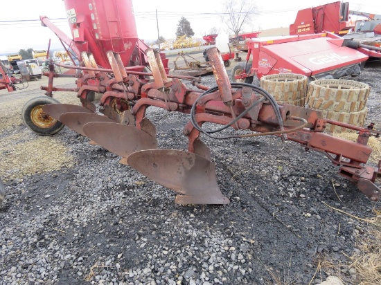 IH 710 Auto Reset 4x Plow