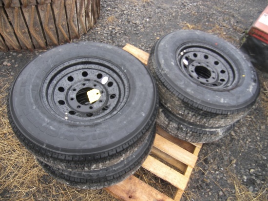 4 NEW 235/80-16 Tires and Rims