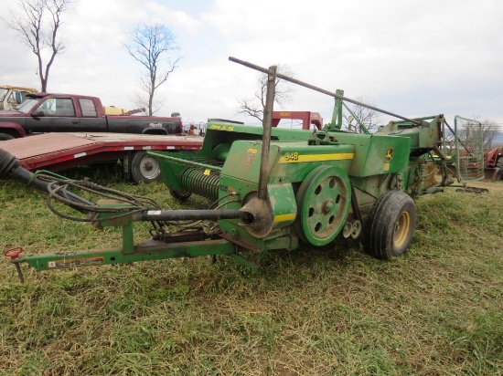 JD 348 Baler w/Pan Thrower