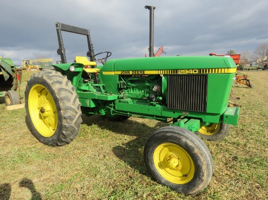 JD 2940 Tractor