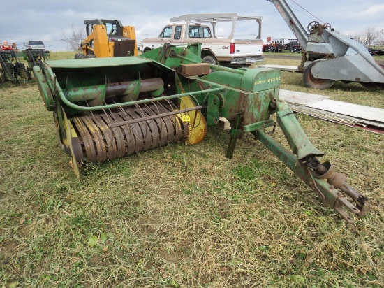 JD 24T Baler