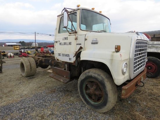 Ford 700 Cab & Chassis FOR PARTS