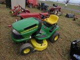 JD LA 105 Lawn Tractor w/42inch Deck