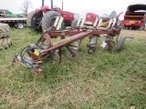 IH 710 Auto 4x Plow