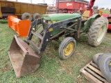 JD 950 Compact Tractor w/Loader