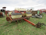 IH 800 4x Corn Planter