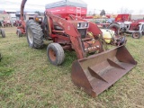 IH 884D Tractor w/2250 Loader