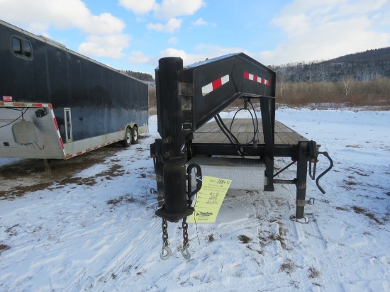 2005 B&B Gooseneck Trailer w/Hyd Winch