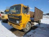 1985 Mack Cabover Truck w/17ft Silage Dump Box