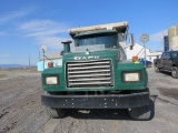 2001 Mack RD8655 Tri Axle Dump Truck