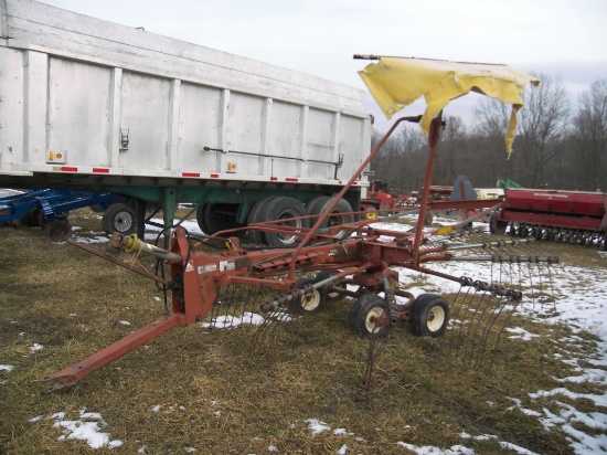Hesston Round Rake