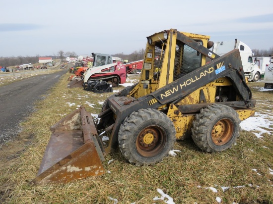 NH L785 Skid Steer Loader
