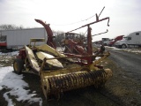 NH 770 Chopper w/2x Corn Head & Pickup Head