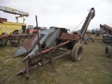 NI 323 Corn Picker