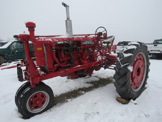 Farmall F-20 Tractor