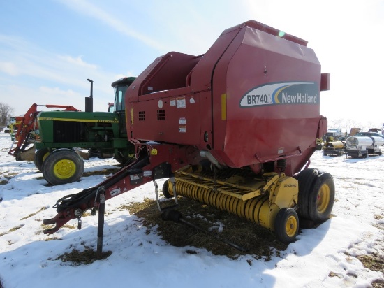 BR 740A Round Baler