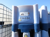 120 gal Totes w/12v Pump