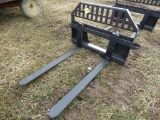 NEW QT 4000lb Pallet Forks