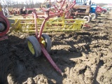 NH 256 Rollbar Rake w/Dolly Wheel