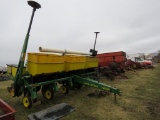 JD 7200 6 row Corn Planter