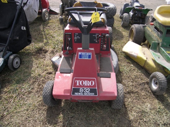 Toro 8-32 Riding Mower