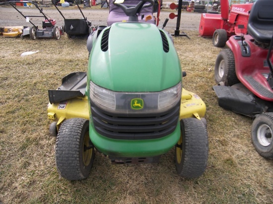 JD G110 Lawn Tractor