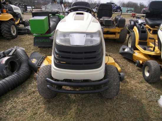 CC GT1554 Lawn Tractor