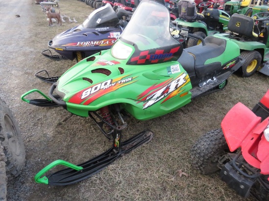 Arctic Cat 800 APV Twin Snow Mobile