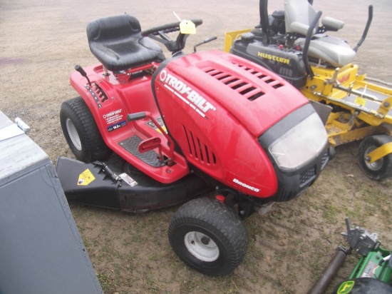Troy-Bilt Bronco Lawn Tractor