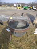 Pot with Stand