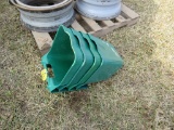 4 Feed Buckets