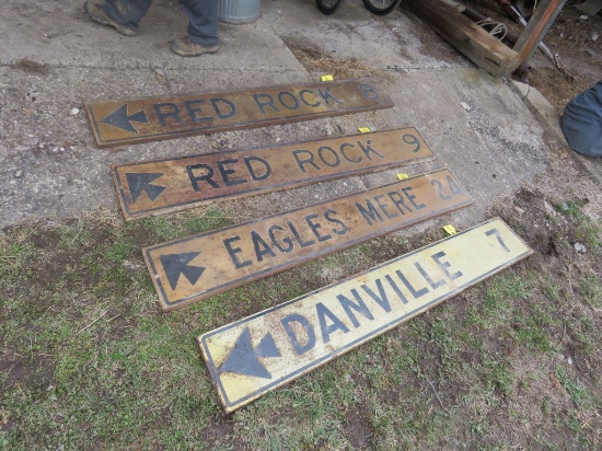 Red Rock Road Sign