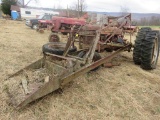 Farmall H Tractor w/Loader