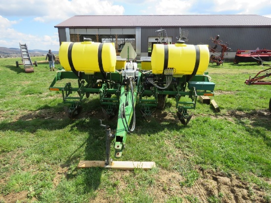 JD 7000 4RN Conservation Corn Planter