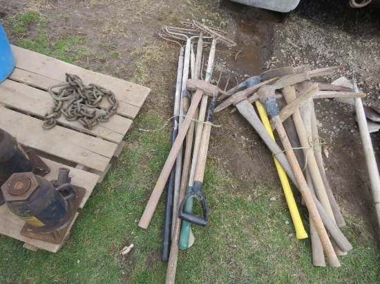 Stone Racks for Sledge Hammer Fork