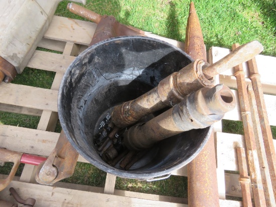 2 Demolition Hammers & Tips
