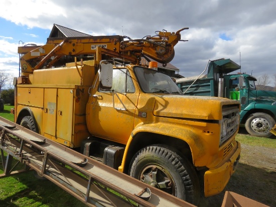 1982 GMC V-8 7000 Truck w/Utility Box & Telelect Telecon Drill w/16inch Bit