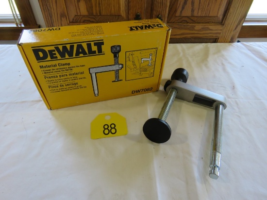 Dewalt Materical Clamp