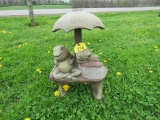Frogs w/Umbrella