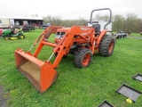 Kubota L2900 Compact Tractor w/Loader