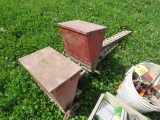 2 Gandy Applicators