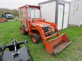 Kubota B7300 Tractor w/LA271 Loader